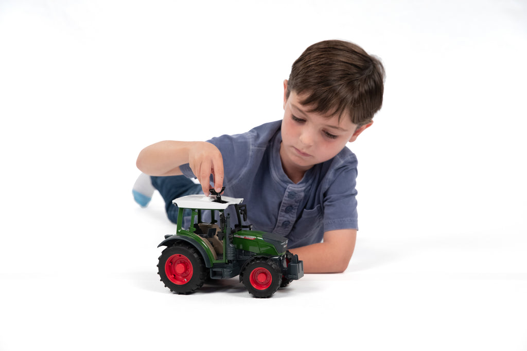 Bruder 02180 Fendt Vario 211 12.10.6