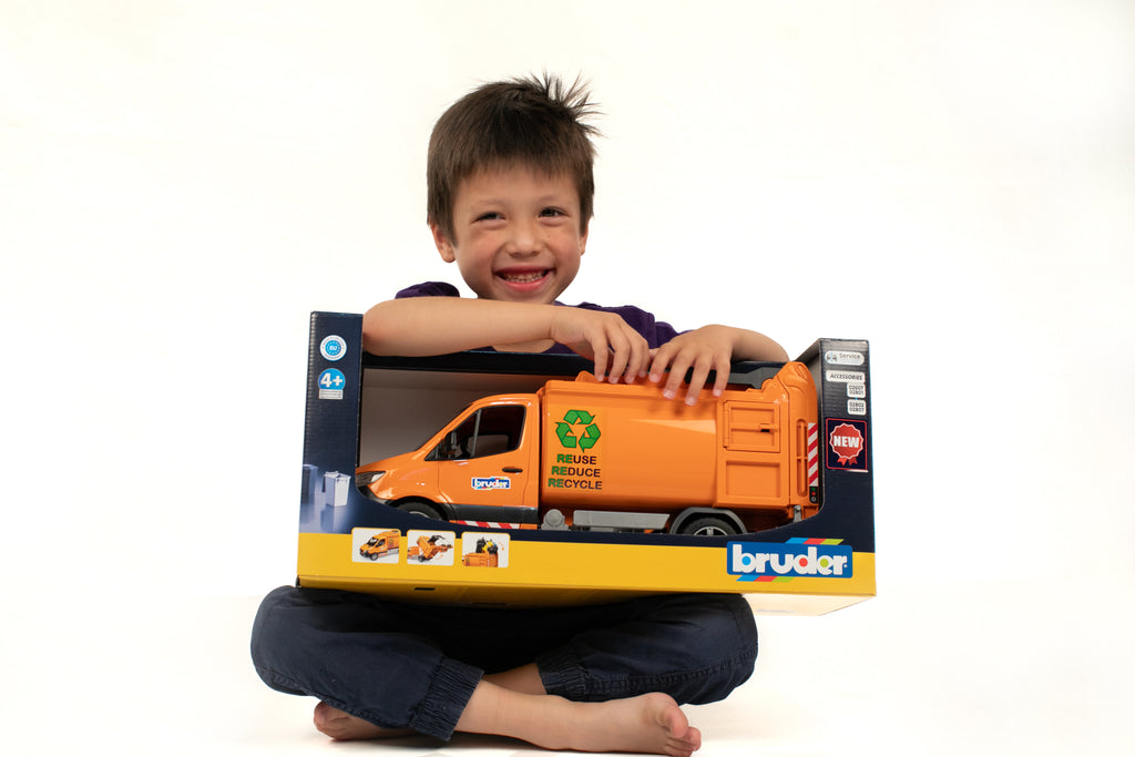 Bruder 02682 Mercedes-Benz Sprinter Municipal Garbage Truck 20.12.8