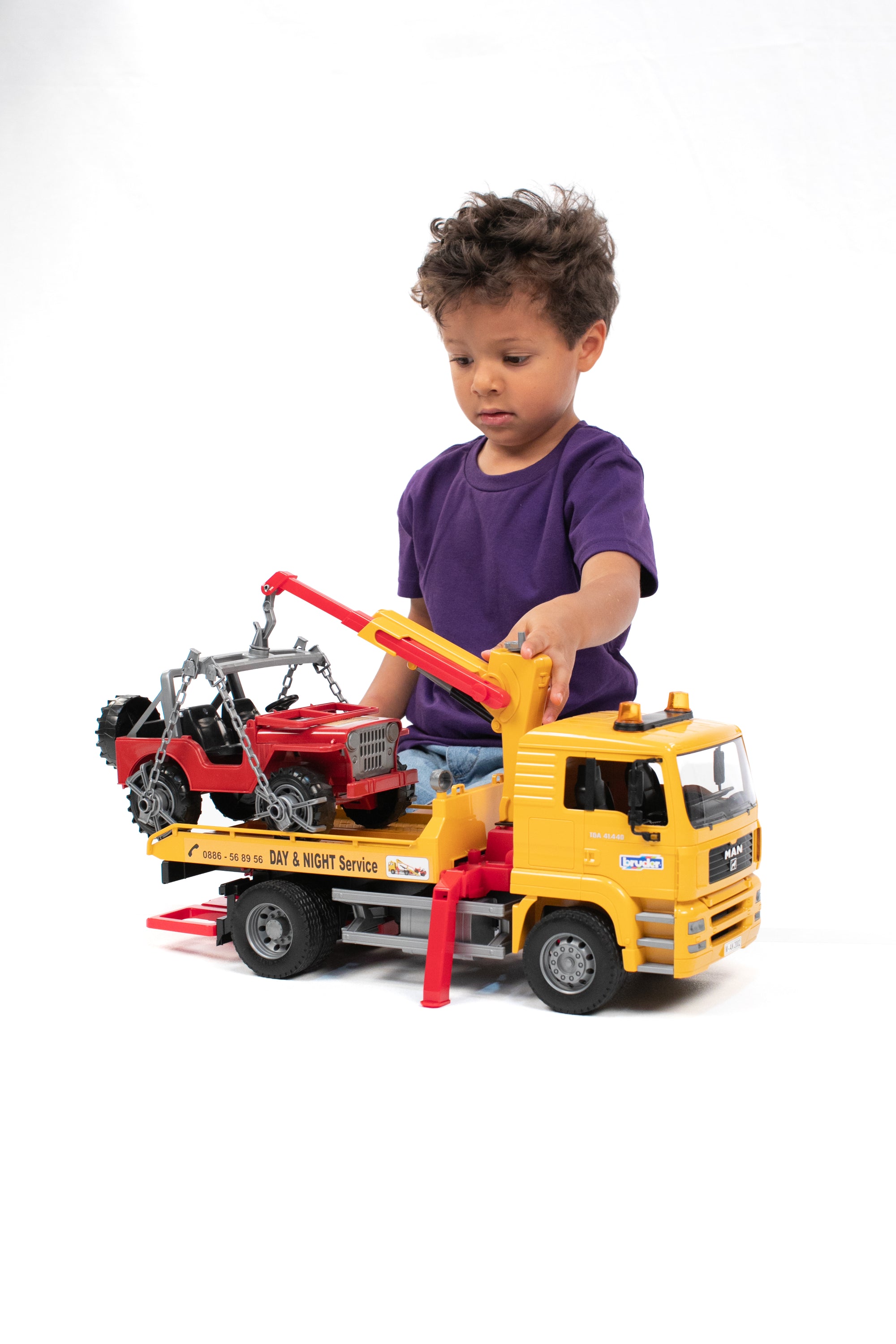 Bruder 02750 Man TGA Tow Truck with Off-Road Vehicle 20.12.8