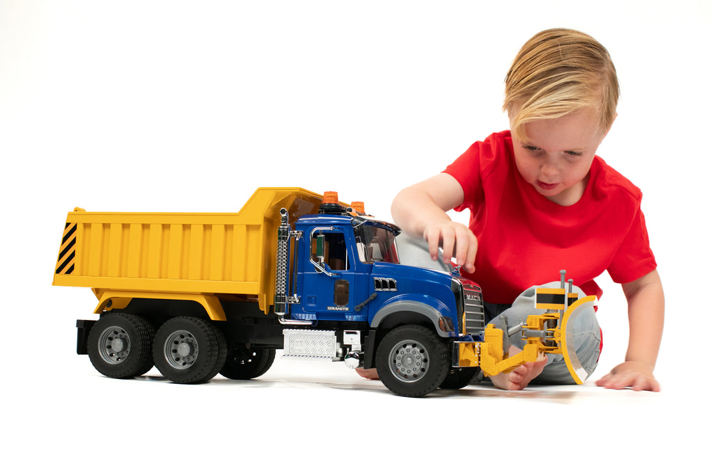 Bruder 02825 Mack Granite Dump Truck with Snowplow Blade 26.10.10