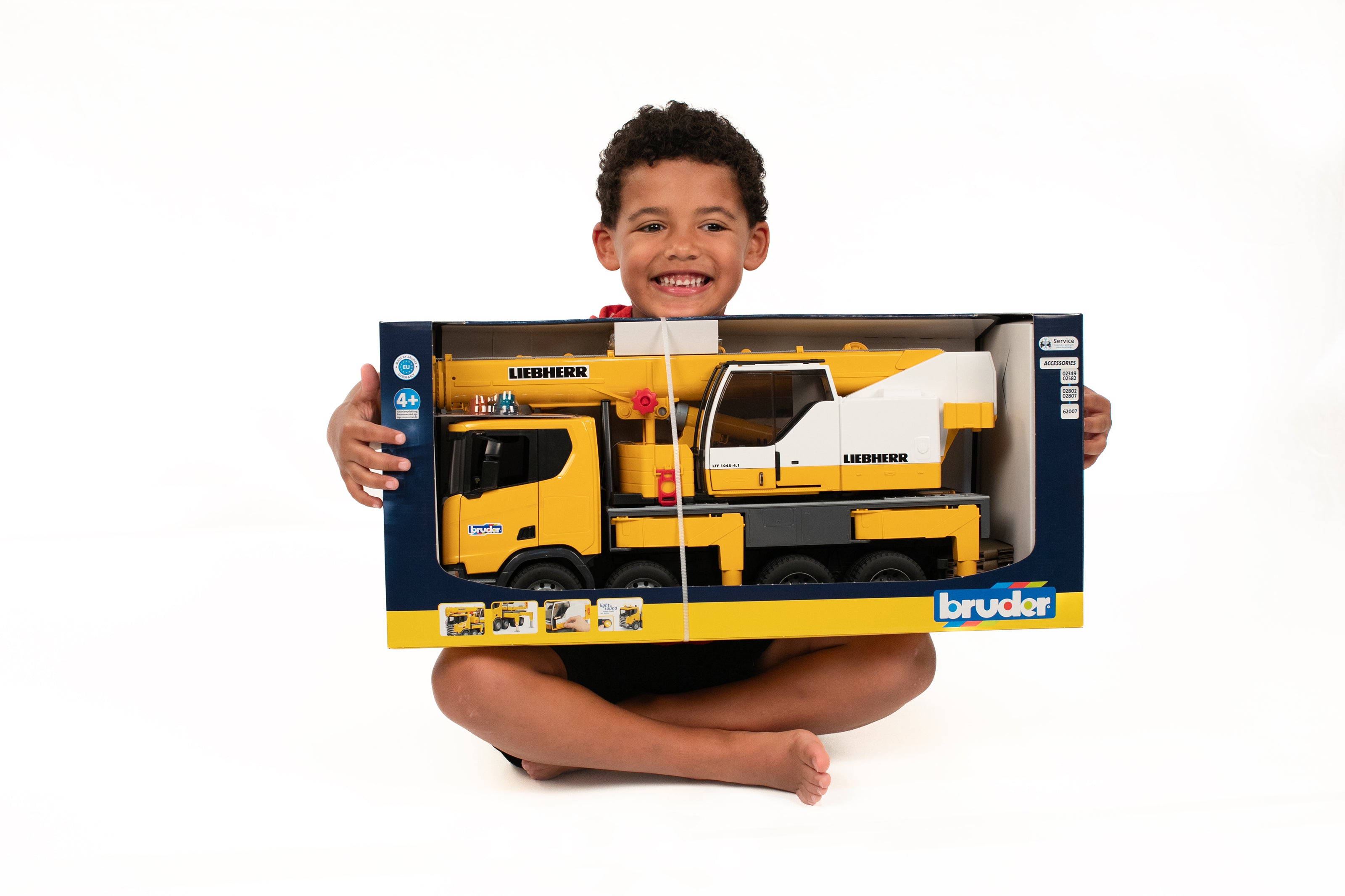 bruder ランドローバー1/18 ドイツ製 未使用 bruder（ブルーダー） bruder Range Rover ヴェラール bruder-02880