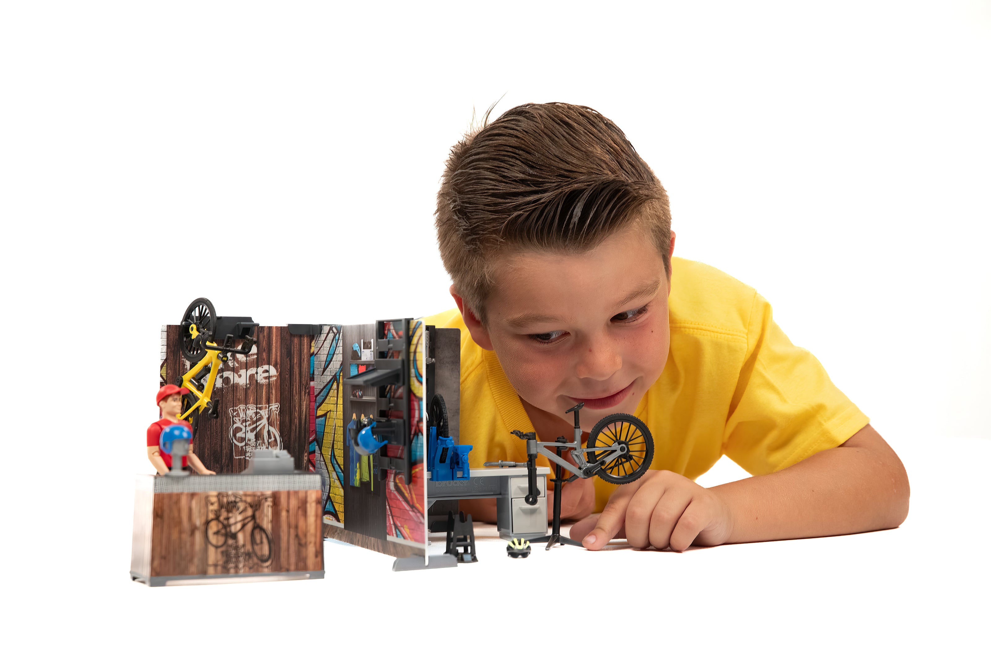 Bruder 63120 bworld Bike Shop and Service 12.10.3 – Bruder Toy Shop