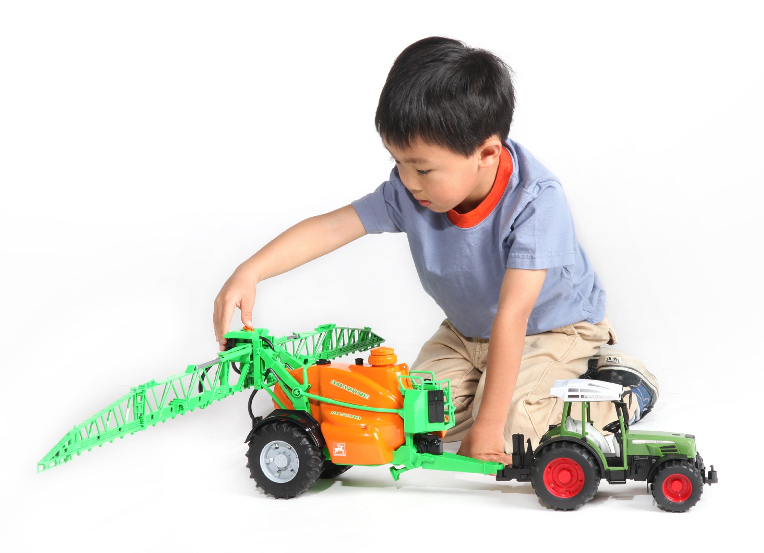 Amazone trailed field sprayer UX5200 – Bruder – Bruder Toy Shop