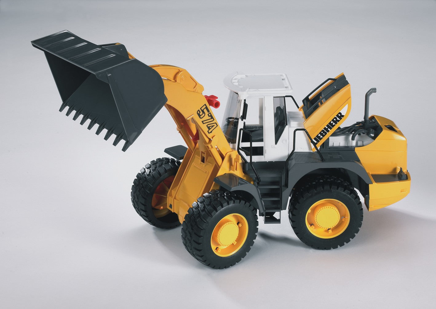 Liebherr Articulated road loader L574 – Bruder – Bruder Toy Shop