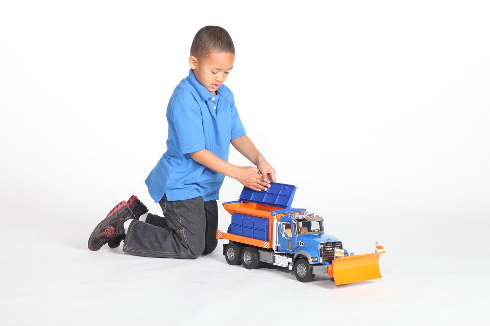 Bruder 02816 Mack Granite Snowplow Truck 26.10.10 – Bruder