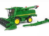 Bruder 09804 John Deere T670i Combine Harvester 22.16.8