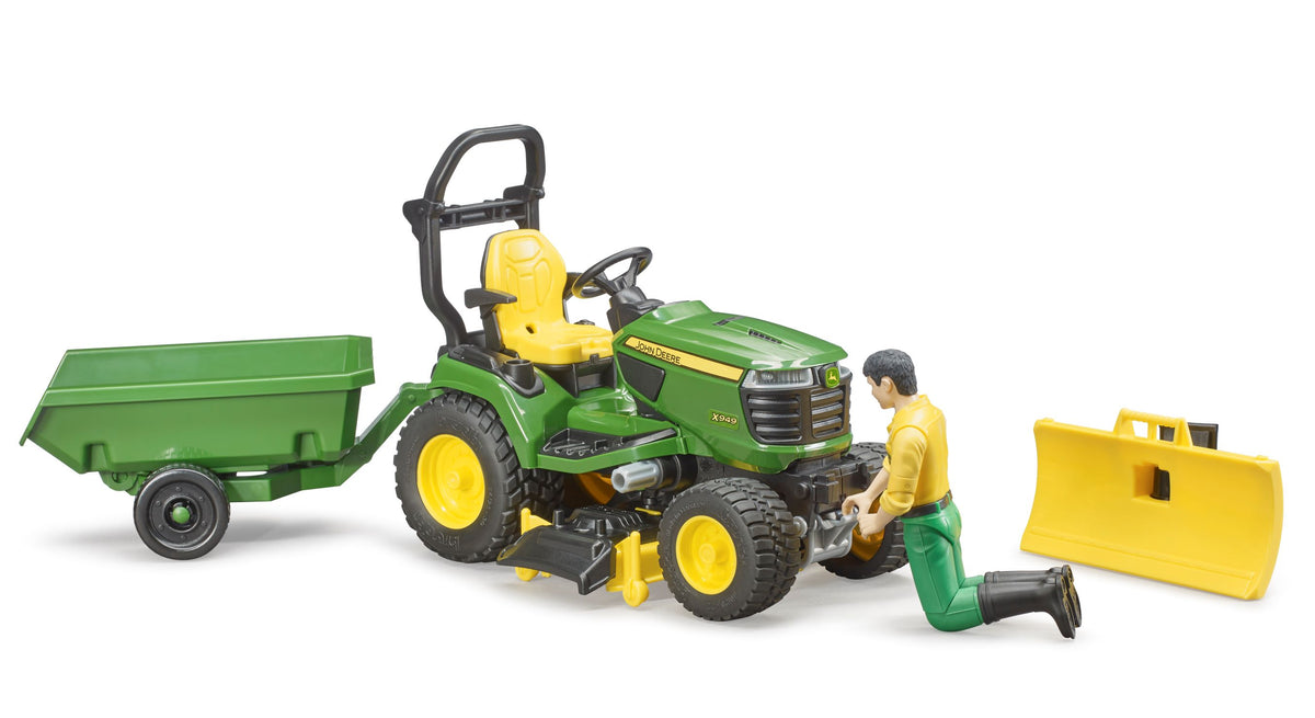 Bruder 09824 bworld John Deere Lawn Tractor with Trailer and Gardener 12.10.6