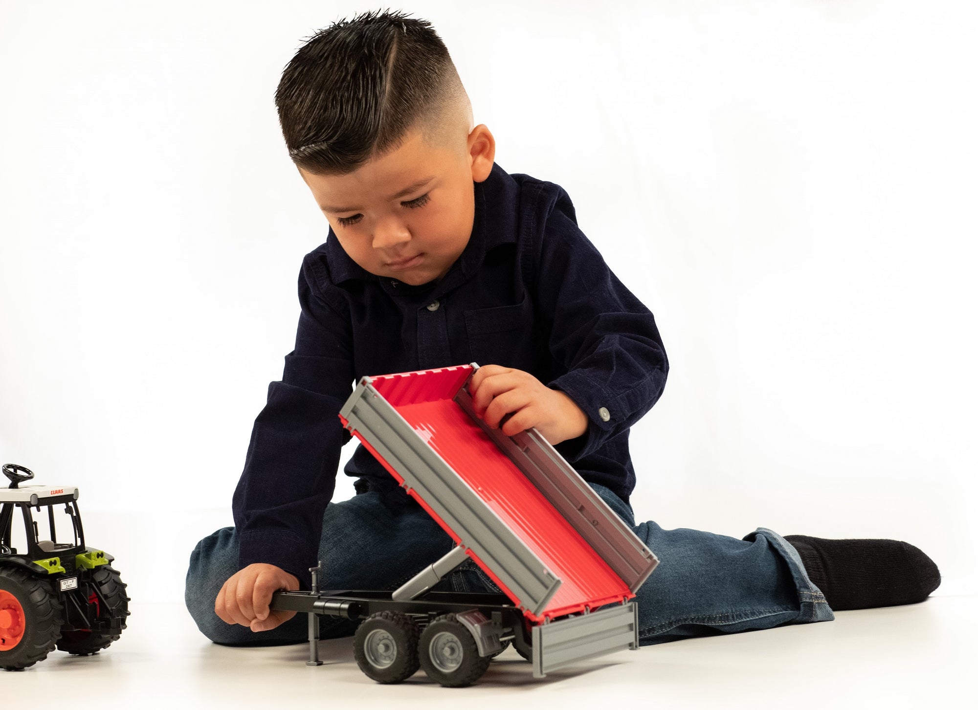 Bruder 02019 Tipping Trailer with Grey Sides 18.10.10