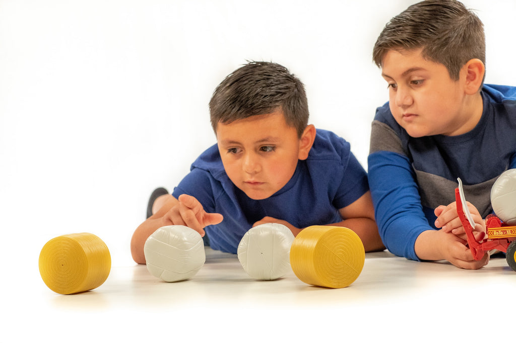 Bruder 02345 4 Round Wrapped and Unwrapped Hay Bales 10.7.7