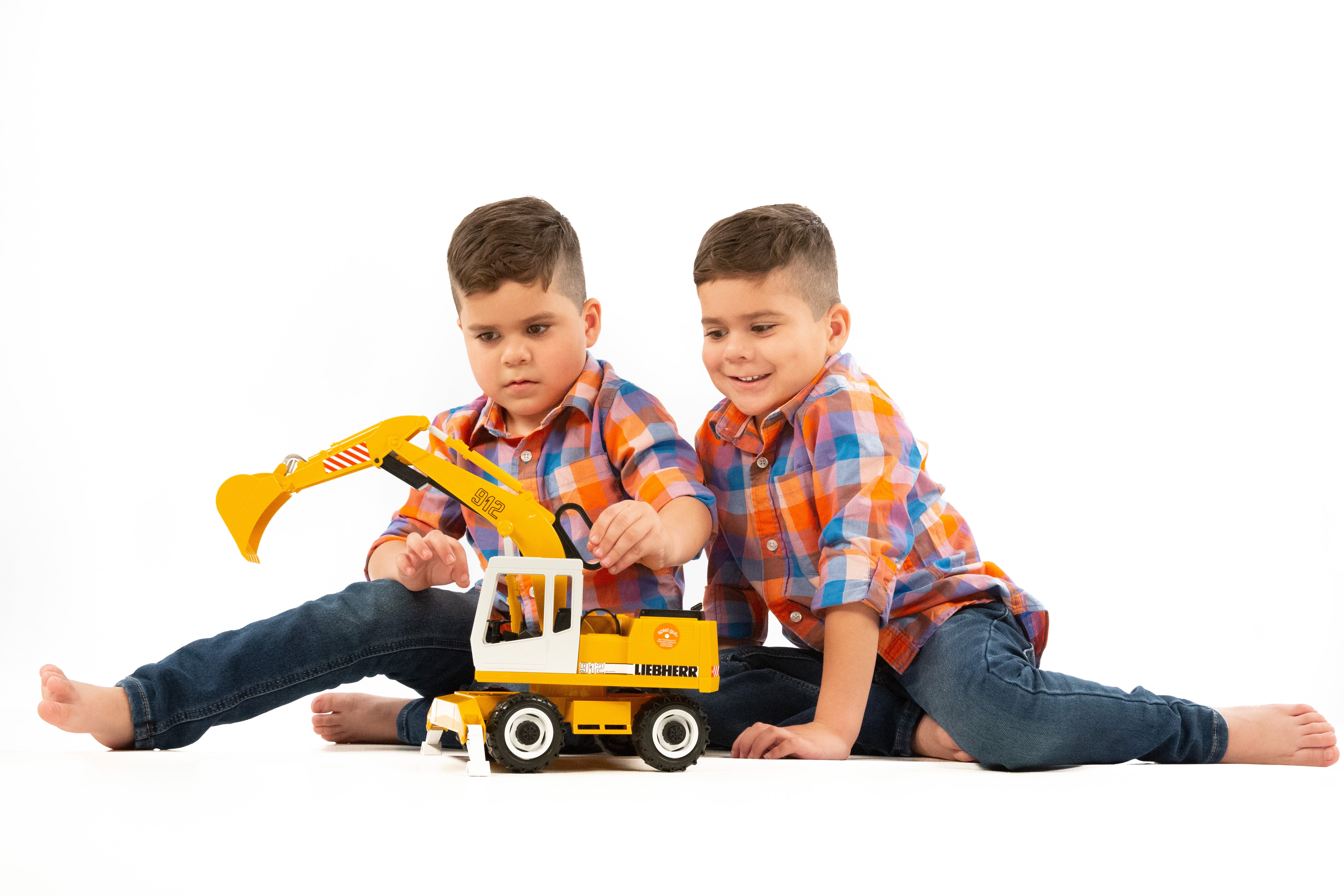 Liebherr Excavator – Bruder – Bruder Toy Shop