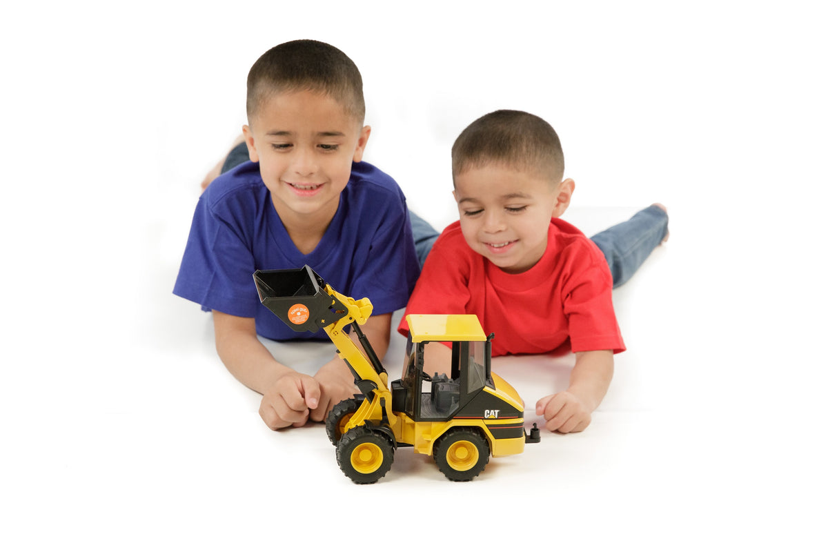 Bruder 02442 Cat® Wheel Loader 18.10.10
