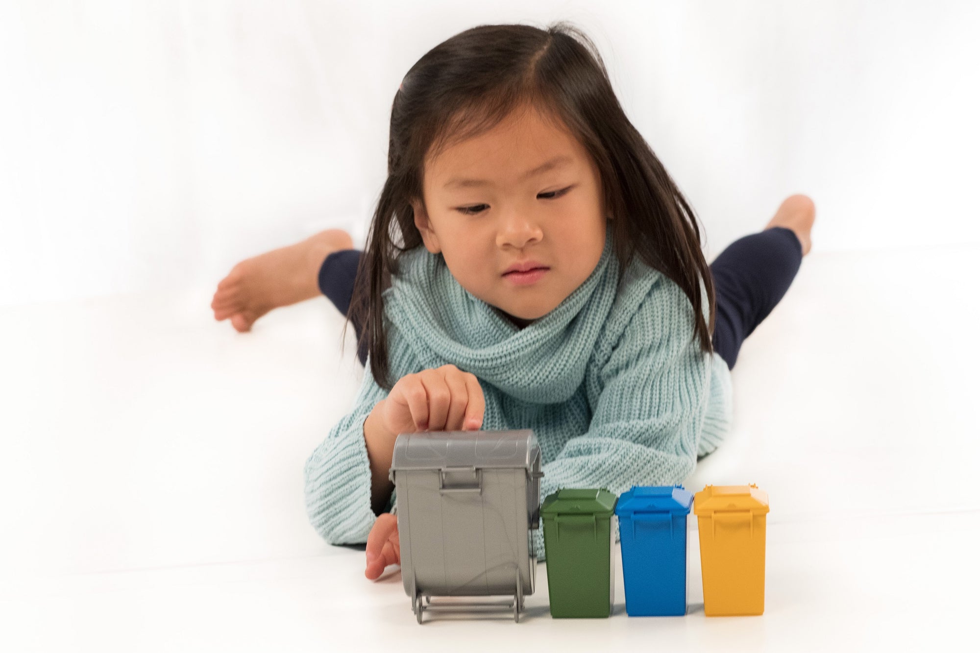 Bruder 02607 Garbage Can Set 6.6.8