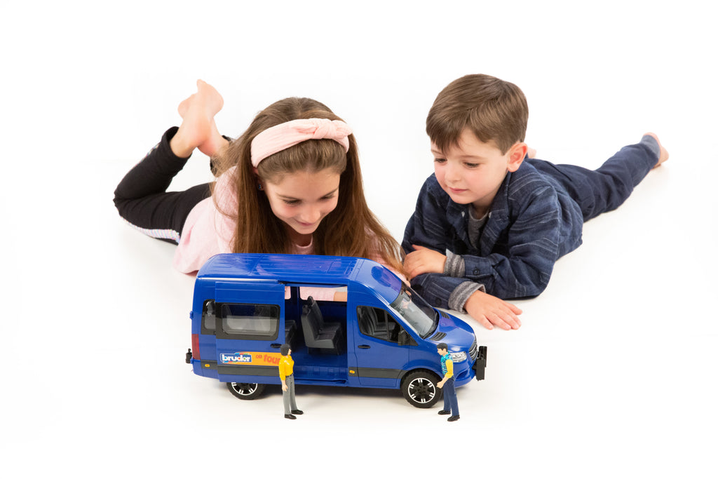 Bruder 02670 Mercedes-Benz Sprinter Transfer Van with Driver and Passenger 24.12.8