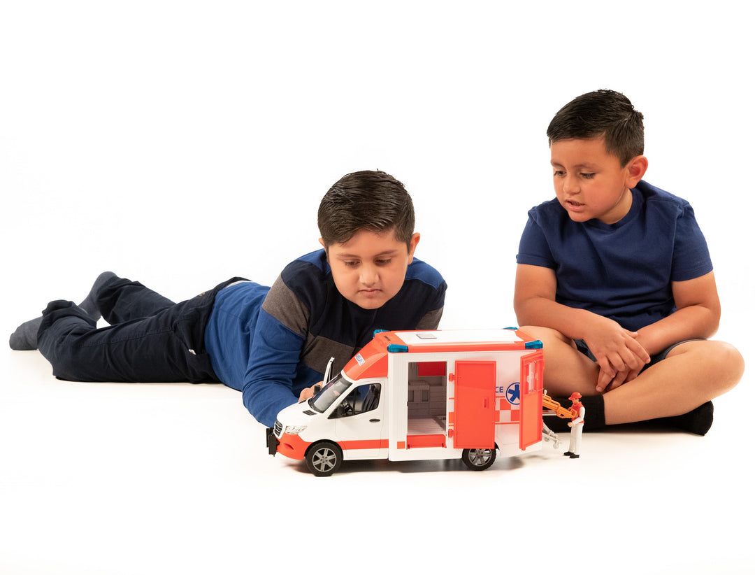 Bruder 02676 MB Sprinter Ambulance w/ Driver 20.12.8