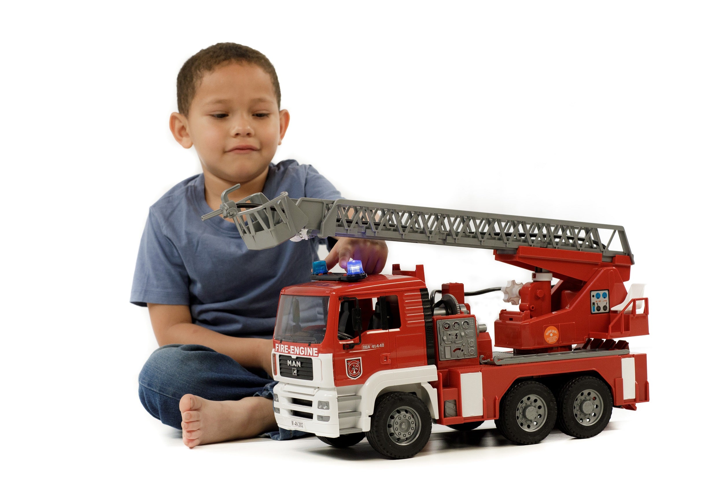 MAN TGA Fire engine with ladder, water pump and Light & – Bruder