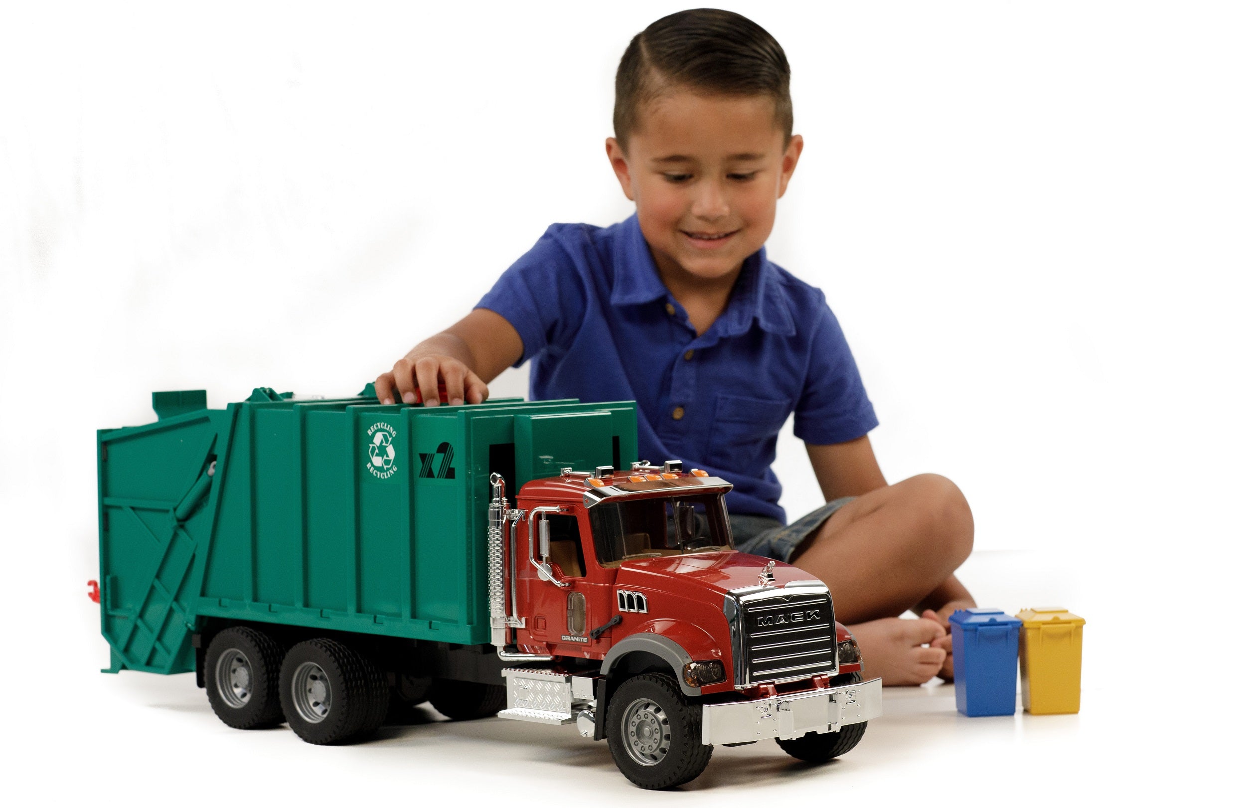 MACK Granite Garbage truck – Bruder – Bruder Toy Shop