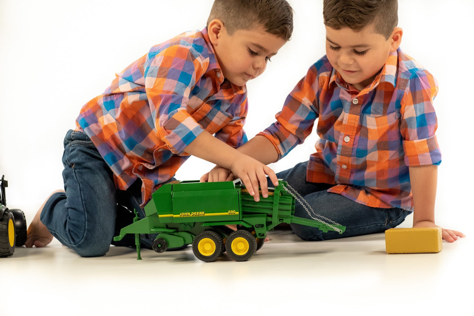 Bruder 09800 John Deere Big Baler 18.10.10