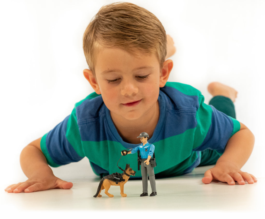 Bruder 62150 bworld Police Officer with Dog 12.10.3