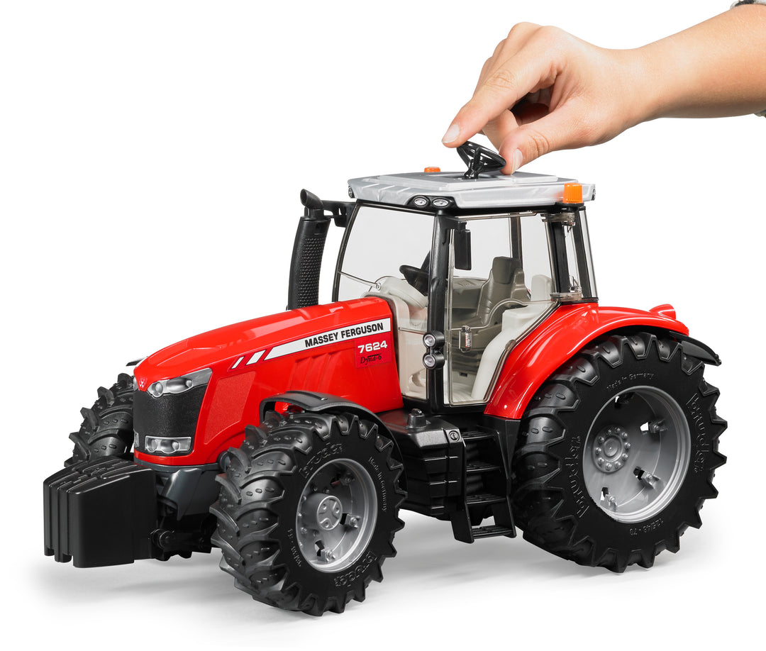 Massey Ferguson 7626 Dyna-6 (8 wheels) 'Metallic Red' -  farmmodeldatabase.com
