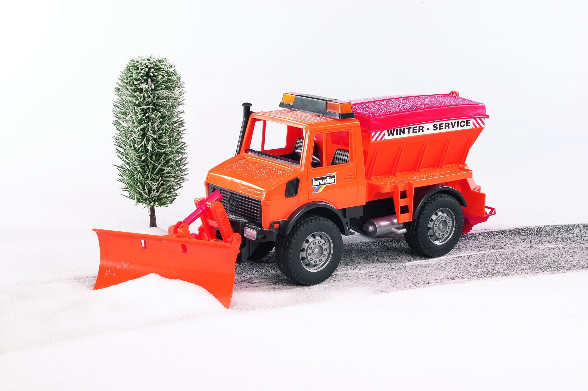 Bruder 02572 Mercedes-Benz Unimog Winter Service with Snow Plow 20.12.8
